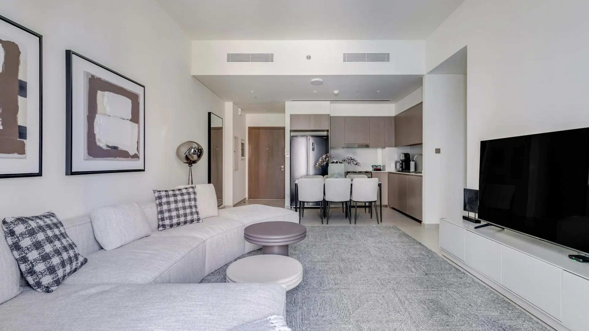 Grande Signature Residence - 2Br Modern Luxury Dubai Apartment
