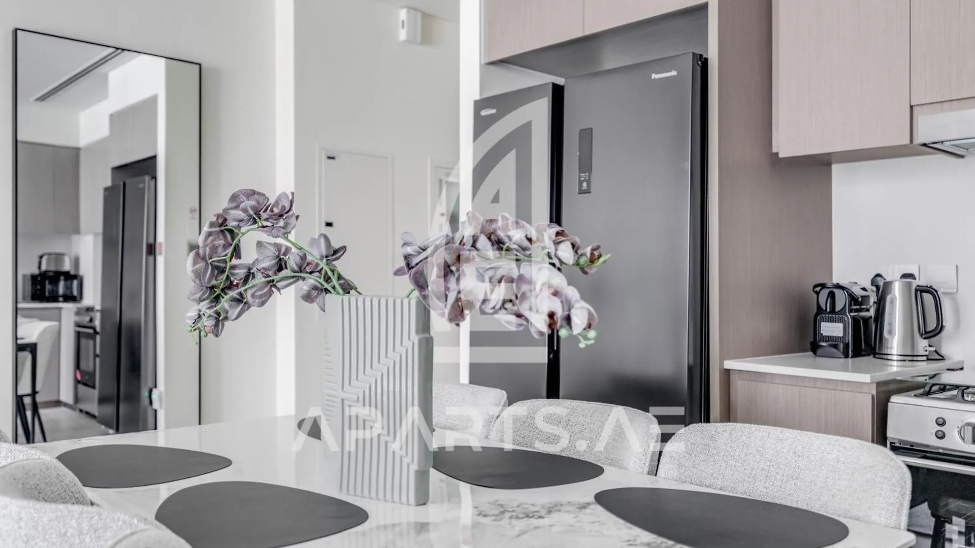 Grande Signature Residence - 2Br Modern Luxury Dubai Apartment
